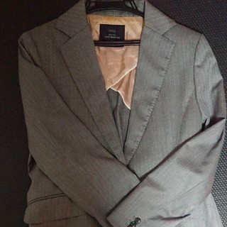 イネド(INED)のレディース スーツ INED ジャケット スカート グレー ピンクストライプ(スーツ)
