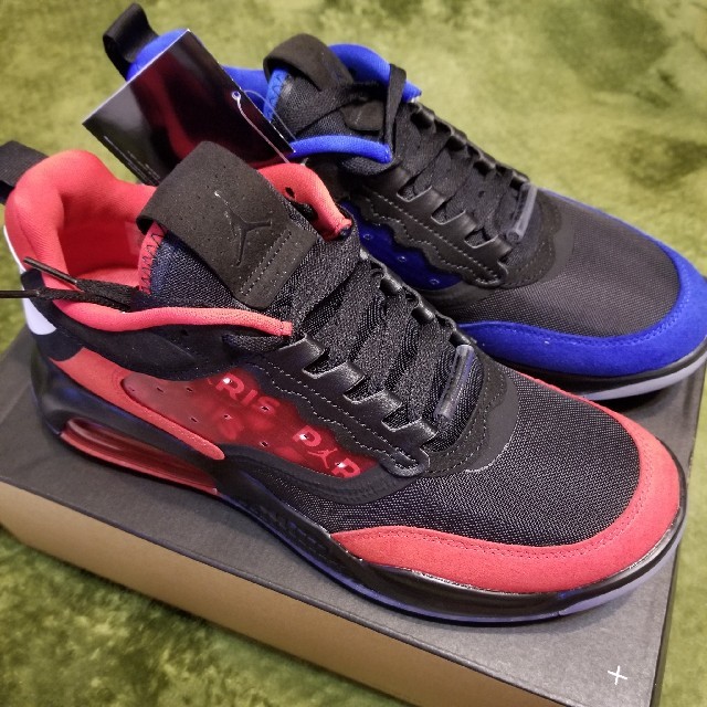 NIKE(ナイキ)のNike Jordan max 200 Paris Saint-Germain メンズの靴/シューズ(スニーカー)の商品写真