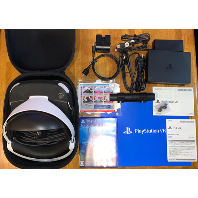 PlayStation VR(プレイステーションヴィーアール)のPlayStation VR Special Offer CUHJ-16011 エンタメ/ホビーのゲームソフト/ゲーム機本体(家庭用ゲームソフト)の商品写真