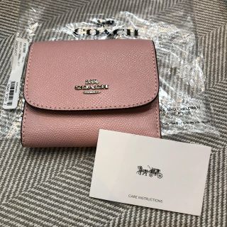 コーチ(COACH)のコーチ　未使用　ピンクの二つ折り財布♡(財布)