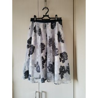 ジャスグリッティー(JUSGLITTY)の美品【JUSGLITTY】花柄シフォンスカート✨(ひざ丈スカート)