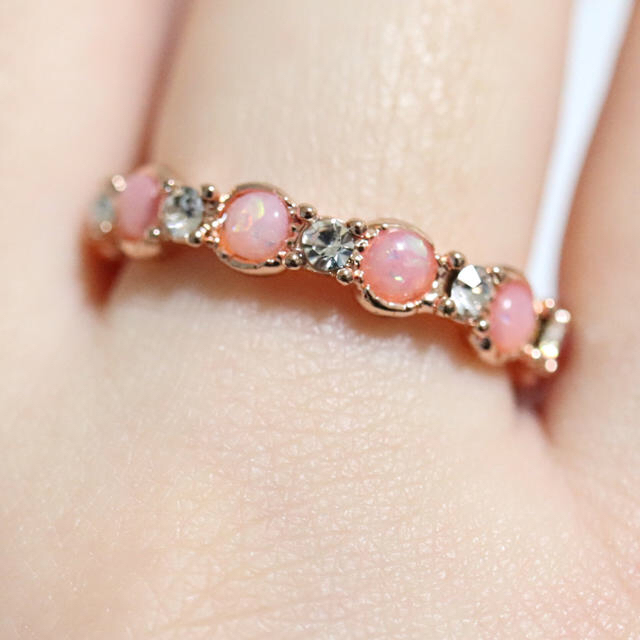 即購入OK【AR080】オパールのようなピンクゴールドリング指輪 レディースのアクセサリー(リング(指輪))の商品写真
