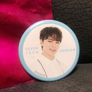 SEVENTEEN Cafe バーノン 缶バッチ(アイドルグッズ)