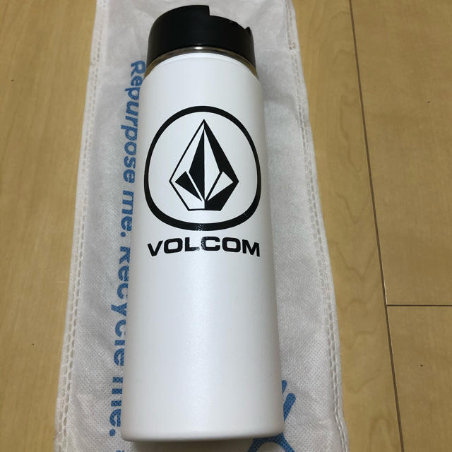 白サイズhydro flask × volcom 20oz