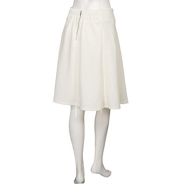 GU(ジーユー)のGU☆バックギャザーフレアスカート ホワイト レディースのスカート(ひざ丈スカート)の商品写真
