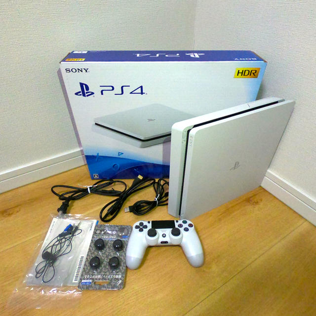 本体【即買いOK】PS4 本体　ホワイト CUH-2100BB02 1TB