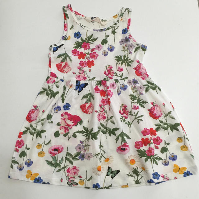 H&M(エイチアンドエム)のH&M花柄ワンピース90cm新品 キッズ/ベビー/マタニティのキッズ服女の子用(90cm~)(ワンピース)の商品写真