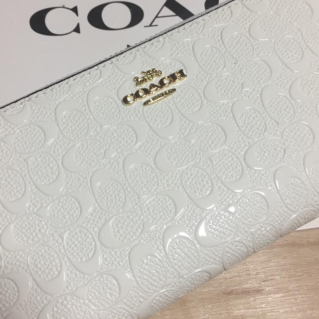 おすすめネット ☆新品未使用品☆ COACH コーチ 長財布 エナメル