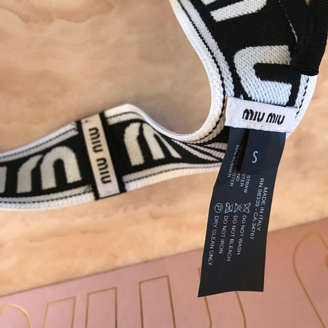 MIU MIU - miumiu ロゴ入りストローバイザーの通販 by MIU MIU - miumiu ロゴ入りストローバイザーの通販 by