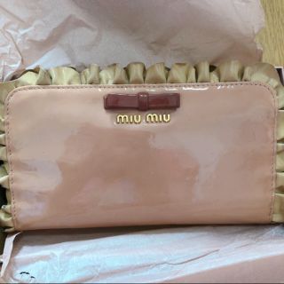 ミュウミュウ(miumiu)のmiumiu 財布(財布)