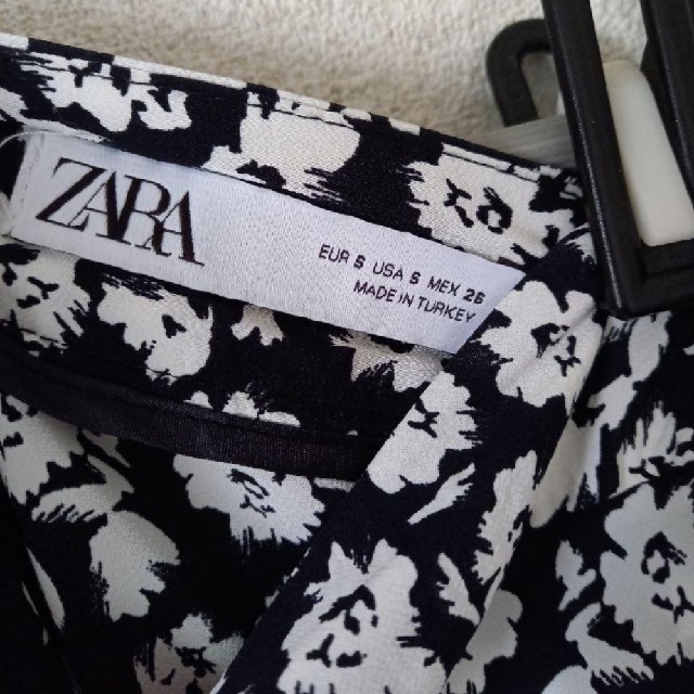 ω-)ようこそ ZARA ザラ マキシ ロング スカート 花柄 インスタ 岡部