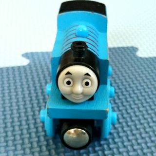 フィッシャープライス(Fisher-Price)のトーマス 木製レールシリーズ 　トーマス(電車のおもちゃ/車)