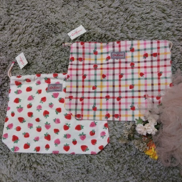 Cath Kidston(キャスキッドソン)のceri/様専用　新品　Cath Kidston　巾着　2枚セット レディースのファッション小物(ポーチ)の商品写真