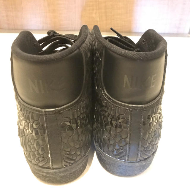 NIKE(ナイキ)のNike ブレーザー　希少・激レアモデル　パイソン型押ブラック メンズの靴/シューズ(スニーカー)の商品写真