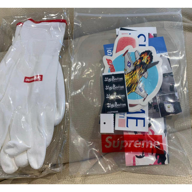 Supreme　2020FW Sticker setとノベルティ