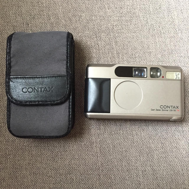 京セラ(キョウセラ)の【8/30まで値下げ】 contax t2 スマホ/家電/カメラのカメラ(フィルムカメラ)の商品写真