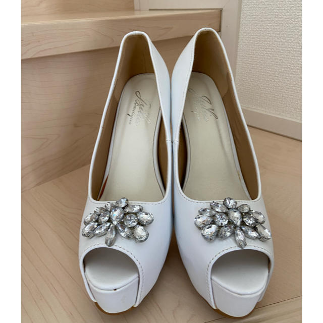 レディース ビジューパンプス ホワイト LLサイズ レディースの靴/シューズ(ハイヒール/パンプス)の商品写真