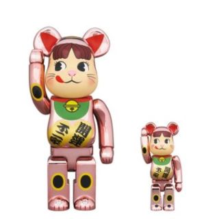 BE@RBRICK 招き猫 ペコちゃん 桃金メッキ 100％ ＆ 400％(その他)