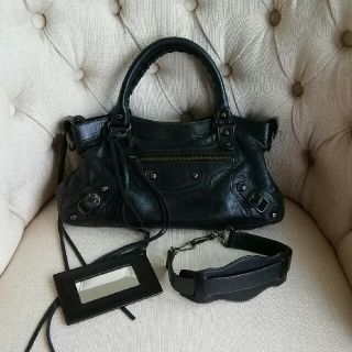 バレンシアガバッグ(BALENCIAGA BAG)のBALENCIAGA　バレンシアガ　ファースト　　バッグ(ハンドバッグ)