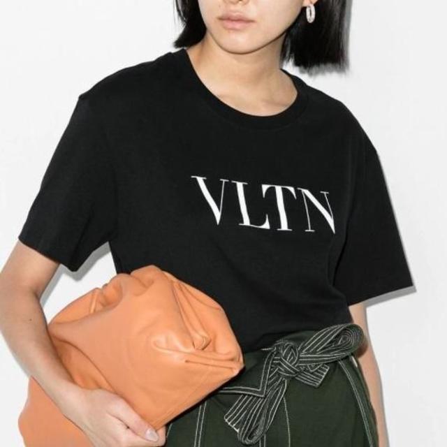 新品未使用！送料込み☆VALENTINO☆VLTN Tシャツ 気質アップ 35%割引