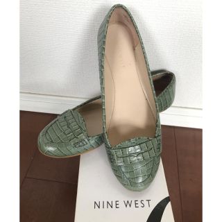 ナインウエスト(NINE WEST)の★RiKさま専用★NINEWEST  フラットパンプス グリーン 24.0㎝ (ローファー/革靴)