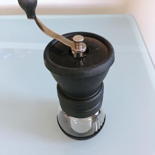 ハリオ(HARIO)のハリオ(HARIO)コーヒーミル ブラック　セラミック　スケルトンMSCS-2B(コーヒーメーカー)