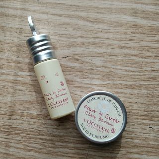 ロクシタン(L'OCCITANE)のロクシタン　チェリーブロッサム　練り香水　フレグラントタッチ(香水(女性用))