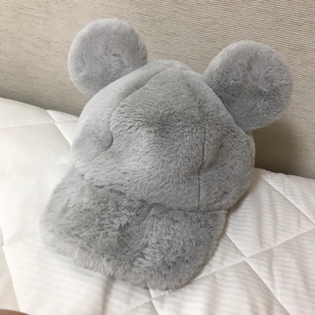 Disney(ディズニー)のミッキーもこもこ帽子☆グレー☆(2/21まで) キッズ/ベビー/マタニティのこども用ファッション小物(帽子)の商品写真