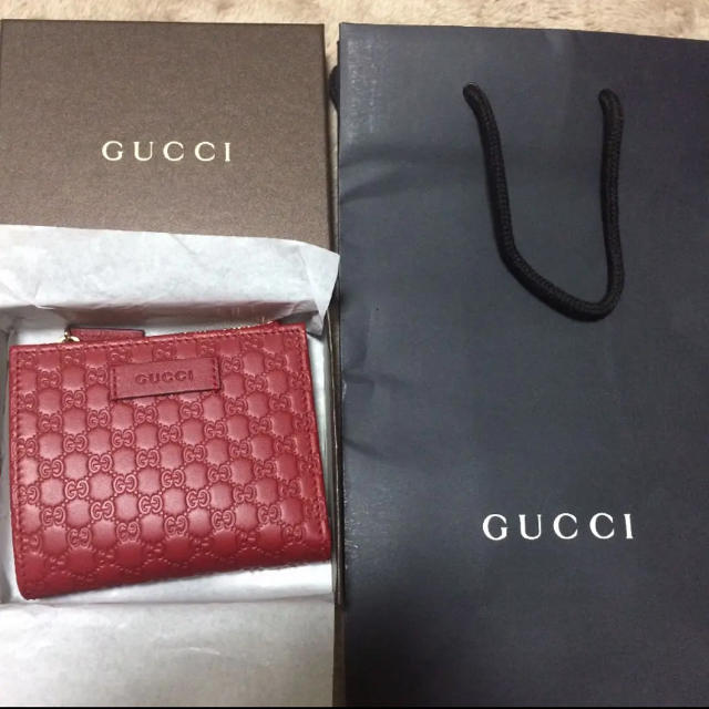 Gucci(グッチ)の早い者勝ち！新品未使用★本物★GUCCI 折り財布 レディースのファッション小物(財布)の商品写真