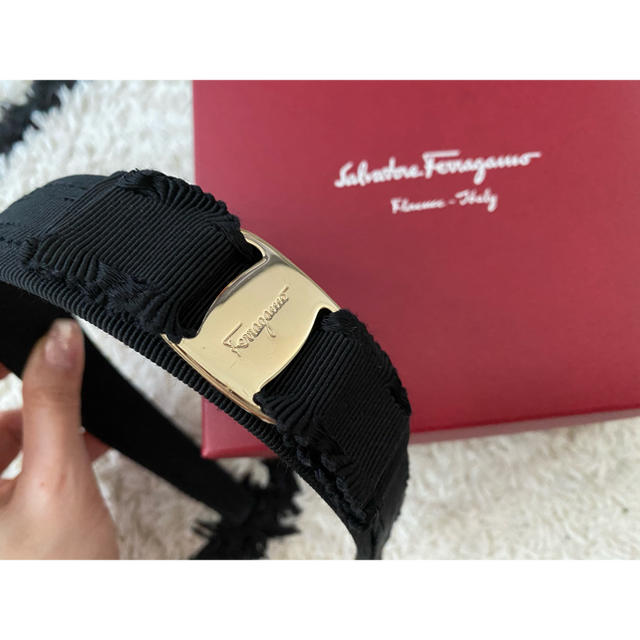 Ferragamo カチューシャ フリルカチューシャ