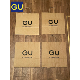 ジーユー(GU)のGU ジーユー ショップ紙袋 6枚 さらに違うサイズ2枚もプレゼント計8枚(ショップ袋)