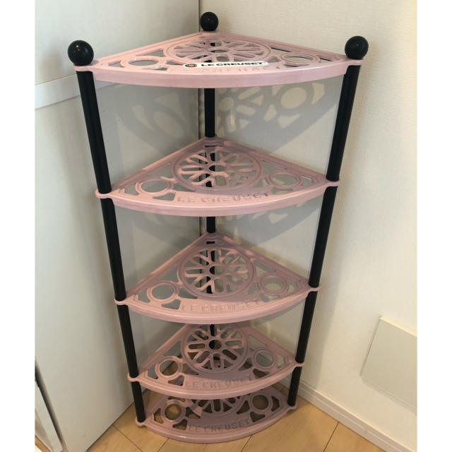 美品】ル・クルーゼ ポットスタンド 5段 シフォンピンク 卸売 2435.co.jp ル・クルーゼ ポットスタンド