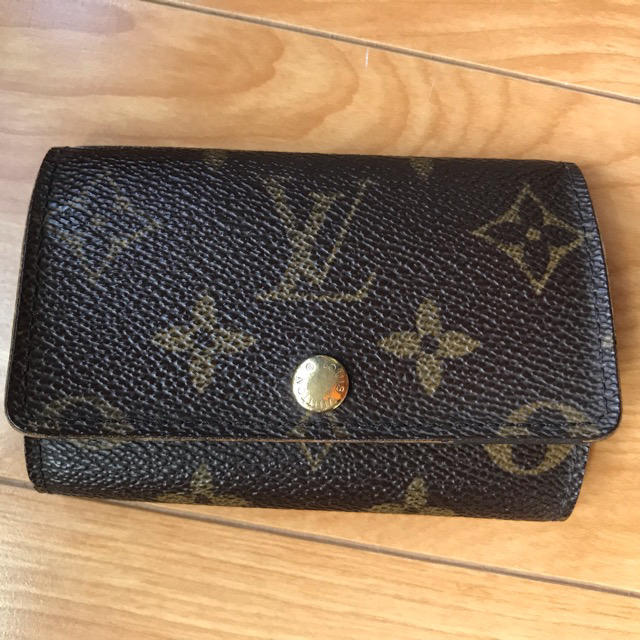 LOUIS VUITTON(ルイヴィトン)のLOUIS VUITTON モノグラムキーケース メンズのファッション小物(キーケース)の商品写真