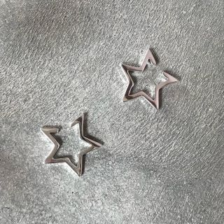 ザラ(ZARA)のStar silver earcuff No.80(イヤーカフ)