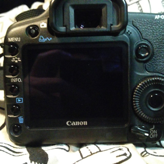 Canon(キヤノン)のキヤノン  CANON EOS 5Dmark2  元箱付美品 スマホ/家電/カメラのカメラ(デジタル一眼)の商品写真