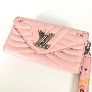 ルイヴィトン(LOUIS VUITTON)の【中古】ルイヴィトン 長財布 ニューウェーブ レザー ピンク(財布)