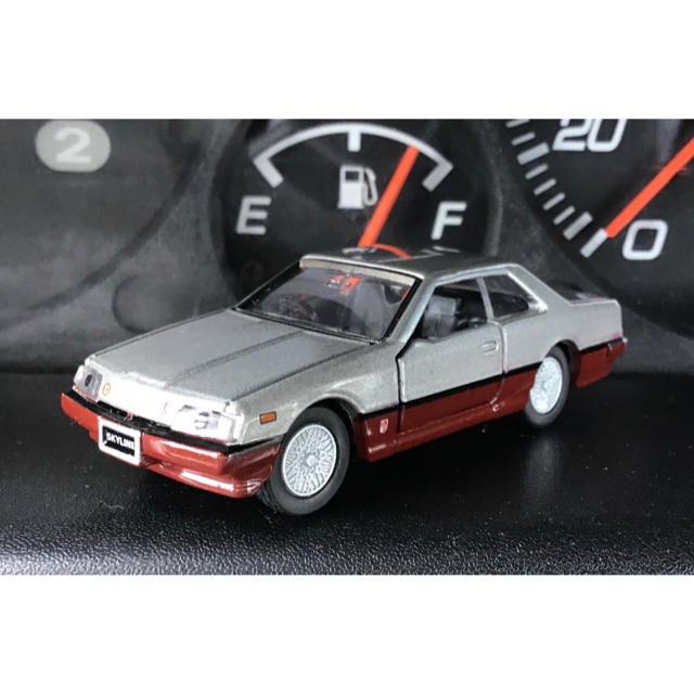 日産(ニッサン)のトミカリミテッド 日産 スカイライン 2000 RS ターボ シルバー R30 エンタメ/ホビーのおもちゃ/ぬいぐるみ(ミニカー)の商品写真