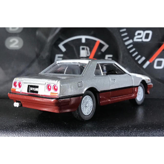 日産(ニッサン)のトミカリミテッド 日産 スカイライン 2000 RS ターボ シルバー R30 エンタメ/ホビーのおもちゃ/ぬいぐるみ(ミニカー)の商品写真