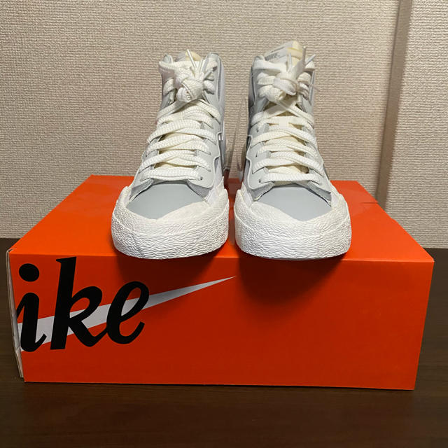 NIKE(ナイキ)のsacai × NIKE BLAZER MID メンズの靴/シューズ(スニーカー)の商品写真