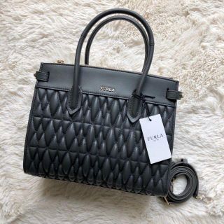 新品 フルラ COMETA キルティングレザー ショルダーバッグ ブラック
