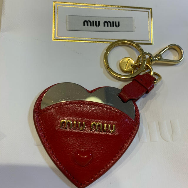 新品 ミュウミュウ MIU MIU キーホルダー トリック ステラ ロッソ