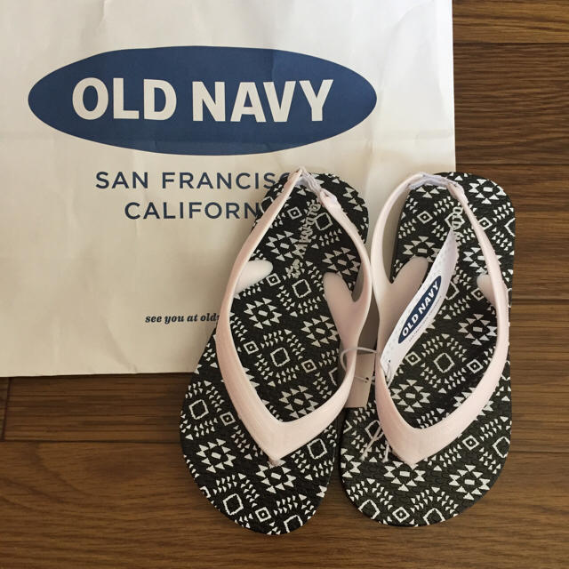 Old Navy(オールドネイビー)の新品oldnavyビーチサンダル16cm キッズ/ベビー/マタニティのキッズ靴/シューズ(15cm~)(サンダル)の商品写真