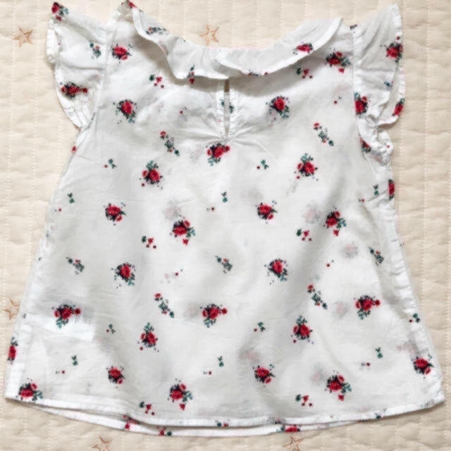 H&M(エイチアンドエム)のH&M 花柄ブラウス　3-4歳(104cm) キッズ/ベビー/マタニティのキッズ服女の子用(90cm~)(ブラウス)の商品写真