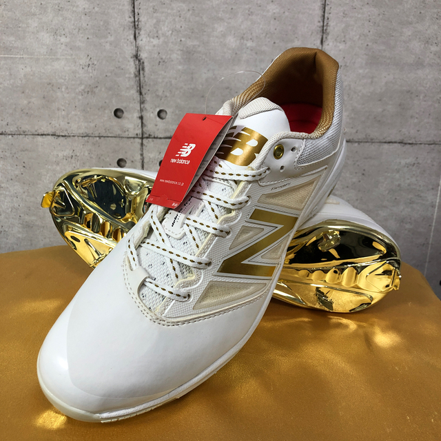 L4040WG3︎メーカーNew Balance ニューバランス　野球スパイク　ホワイト/ゴールド　値下げ