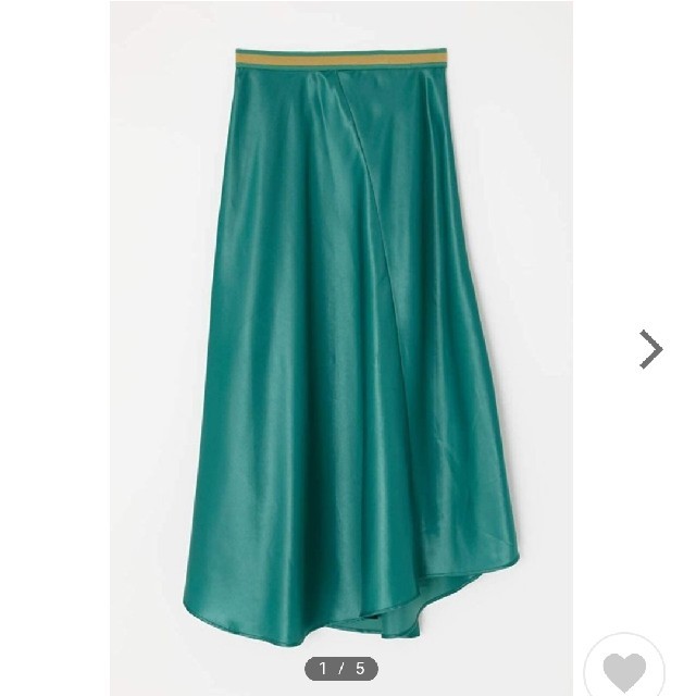 moussy(マウジー)のサテンロングスカート レディースのスカート(ロングスカート)の商品写真
