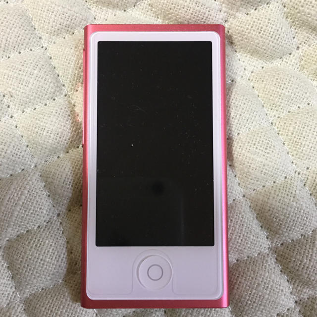 Apple(アップル)のApple iPod nano 16GB (ピンク) MD475J 第7世代 スマホ/家電/カメラのオーディオ機器(ポータブルプレーヤー)の商品写真