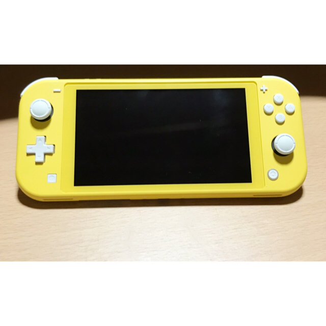 ニンテンドースイッチライト　イエロー