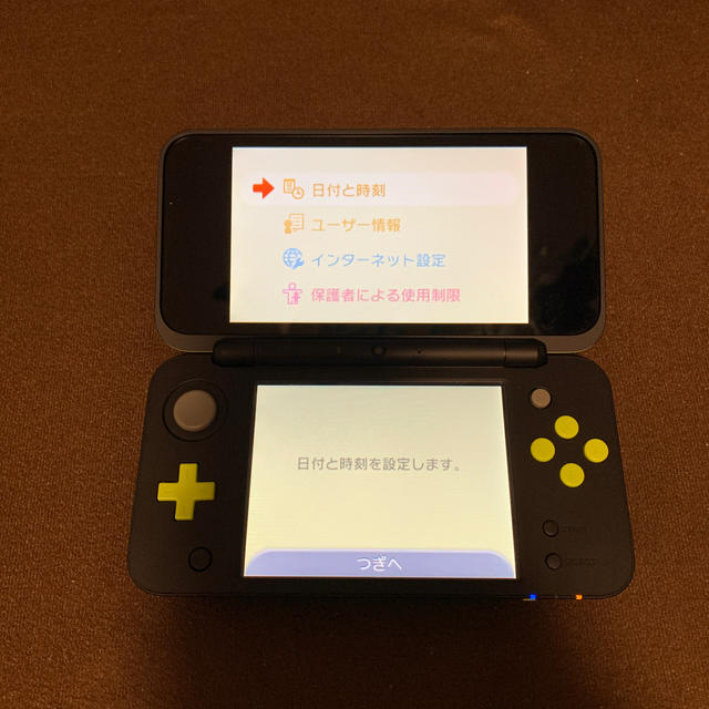 任天堂(ニンテンドウ)のニンテンドー 2DS LL ★付属品充実★ エンタメ/ホビーのゲームソフト/ゲーム機本体(携帯用ゲーム機本体)の商品写真