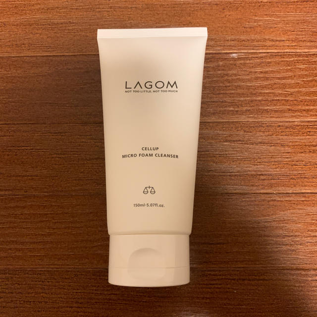 LAGOM(ラーゴム)のラゴム　マイクロフォーム　クレンザー　150ml コスメ/美容のスキンケア/基礎化粧品(洗顔料)の商品写真