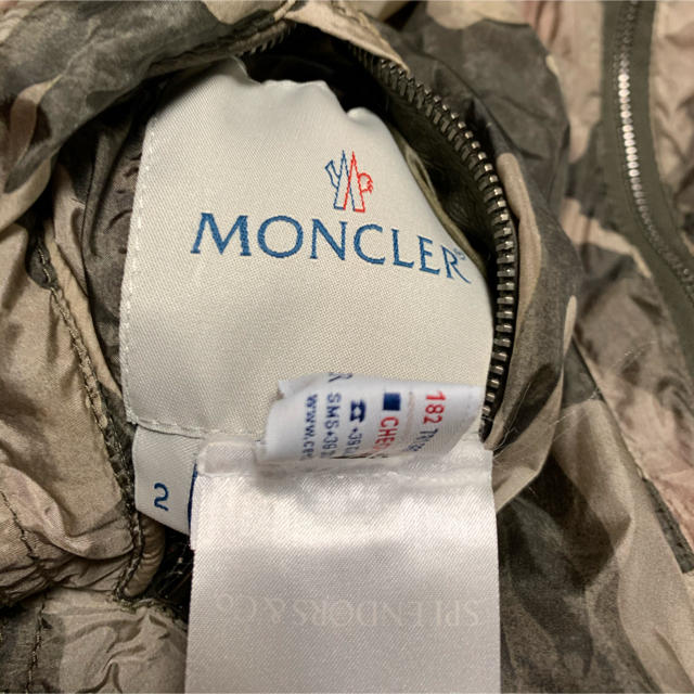MONCLER(モンクレール)の早期終了予定！モンクレール  リバーシブル　ナイロンジャケット　ブラックワッペン メンズのジャケット/アウター(ナイロンジャケット)の商品写真
